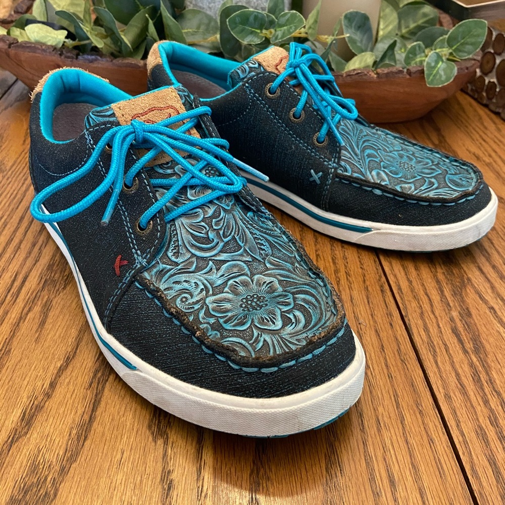 Twisted X Women’s Teal Flower Tooled Casual Shoe